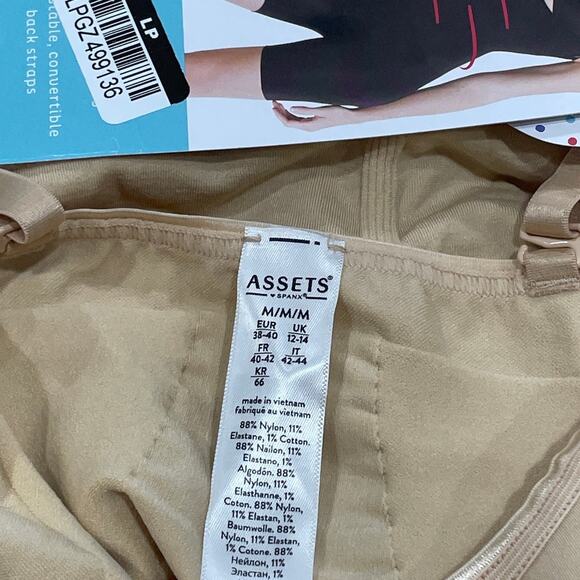 NEW All-In-One Bodysuit Slimmer Tummy Control ASSETS by SPANX Remarkable Results - Picture 4 of 7